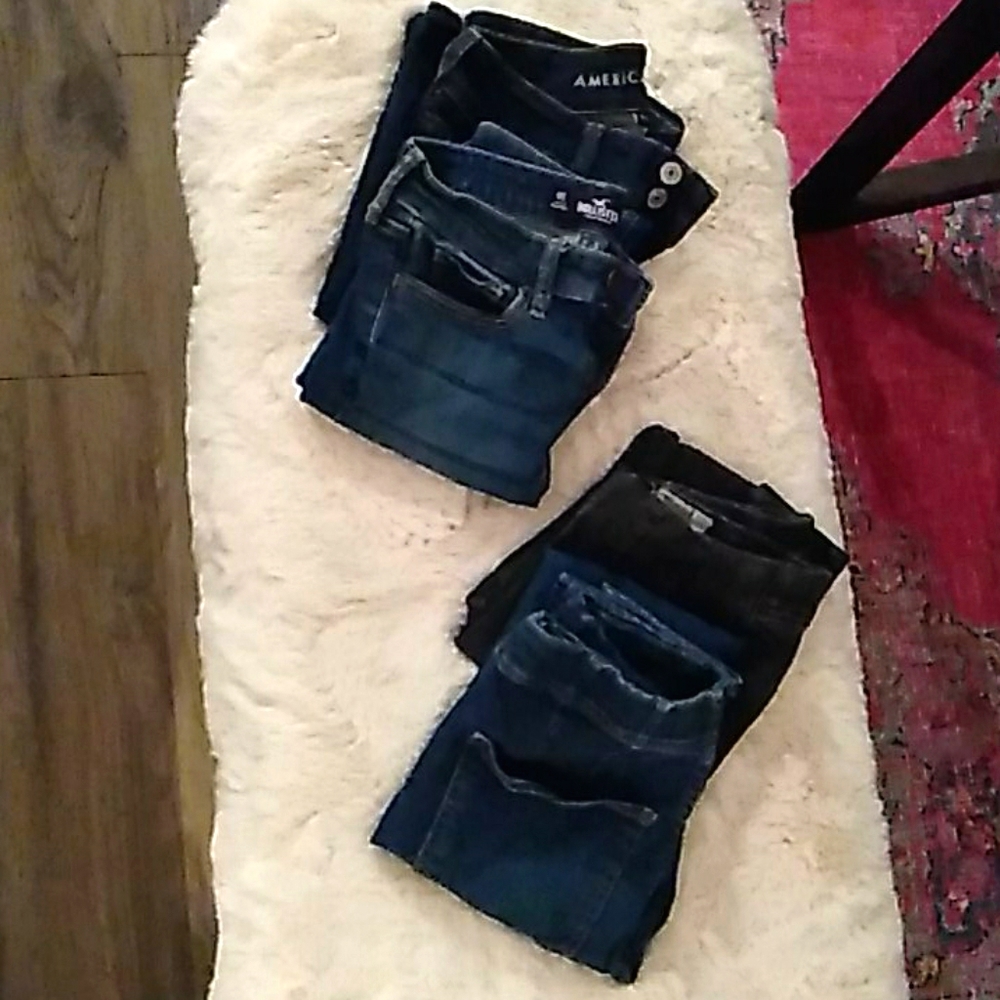 4 pairs of jeans